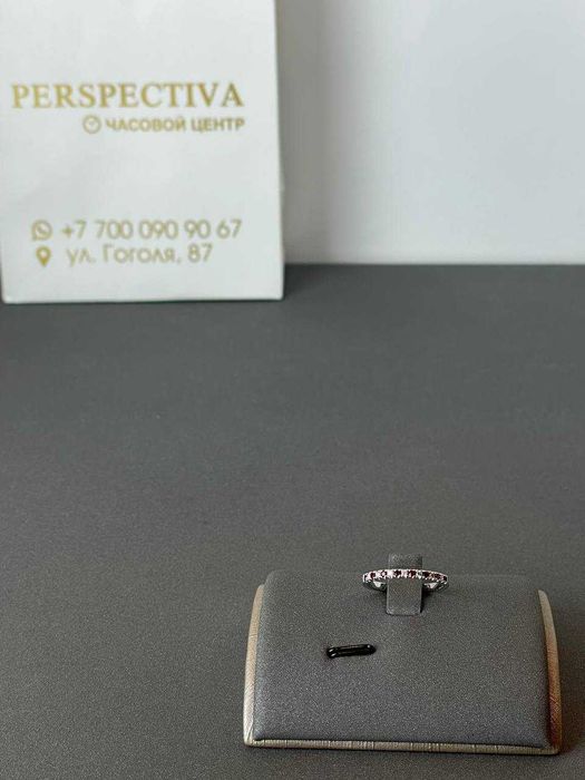 Кольцо обручальное с рубинами 17 р-р