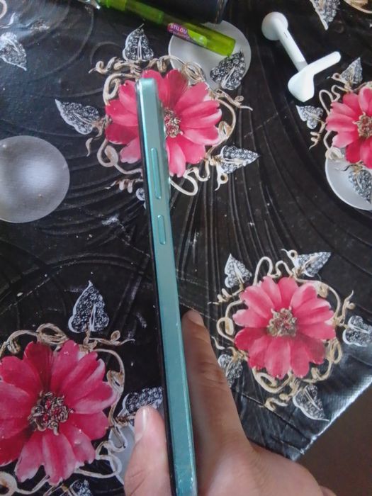 Telefon pentru piese