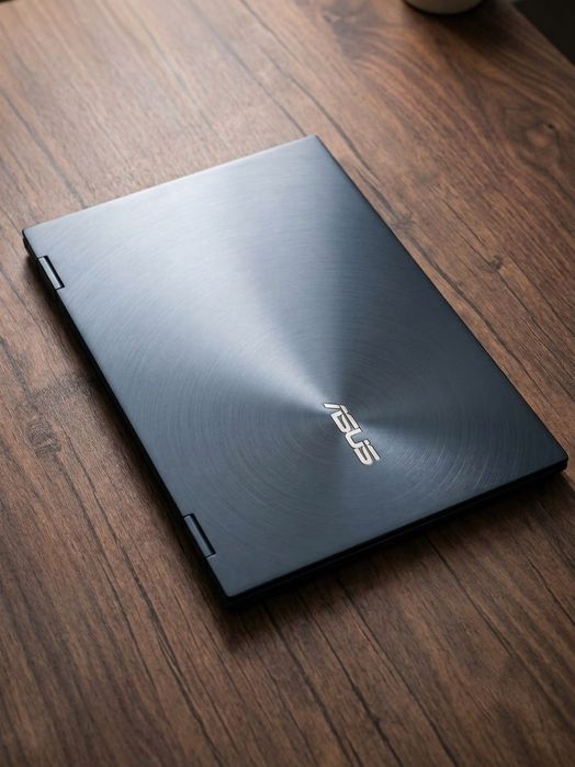 ASUS ZenBook Flip 13  — 360° aylanuvchi, OLED ekran