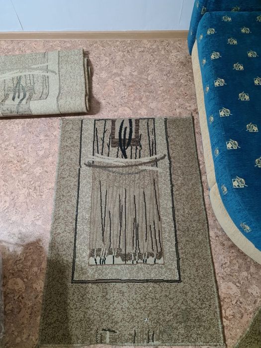 Две дорожки, ковер