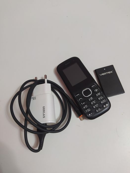 Продам простой телефон