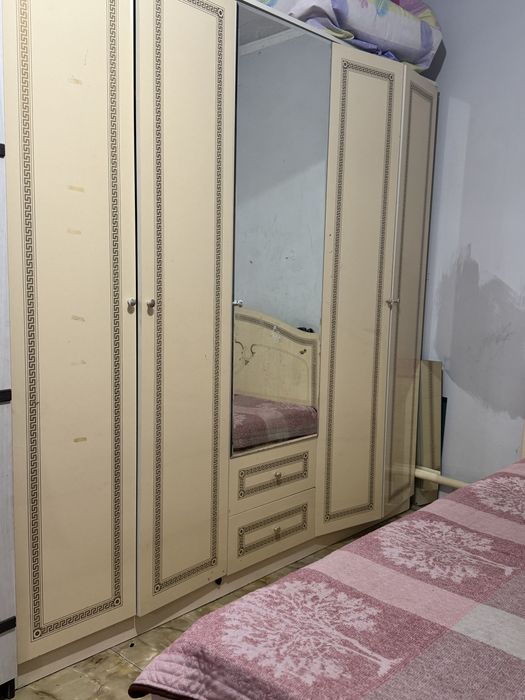 Тез арада сатылады. Уй бузуға байланысты