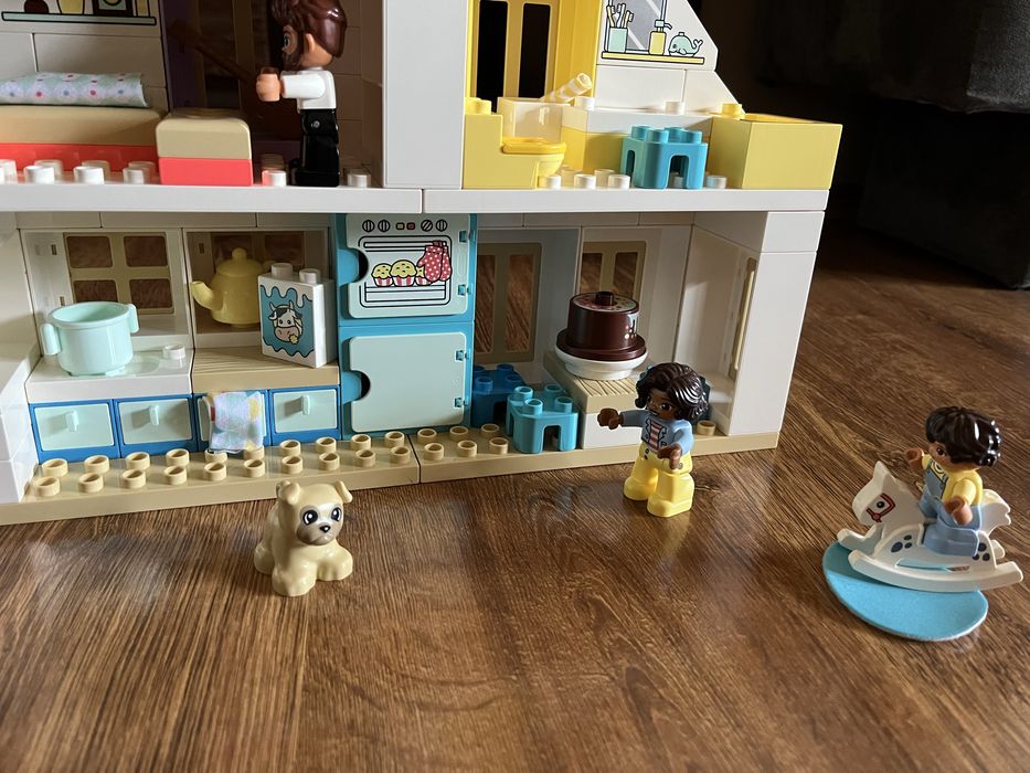 LEGO Duplo Town - Модулна къща за игри (10929)