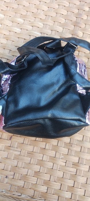 7 ранички/чантички и 1 портмоне