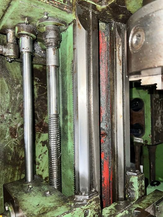 Токарный станок тв7