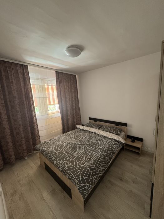 Închiriez apartament 2 camere, zona Decebal