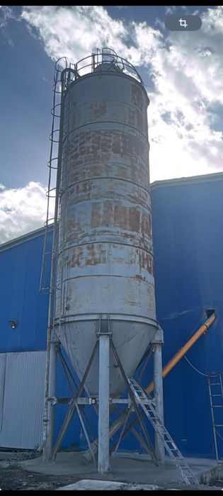 Продам бочку 200 тонн