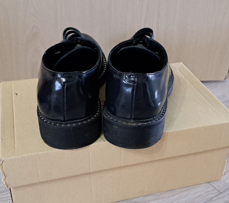 Продам туфли кожанные