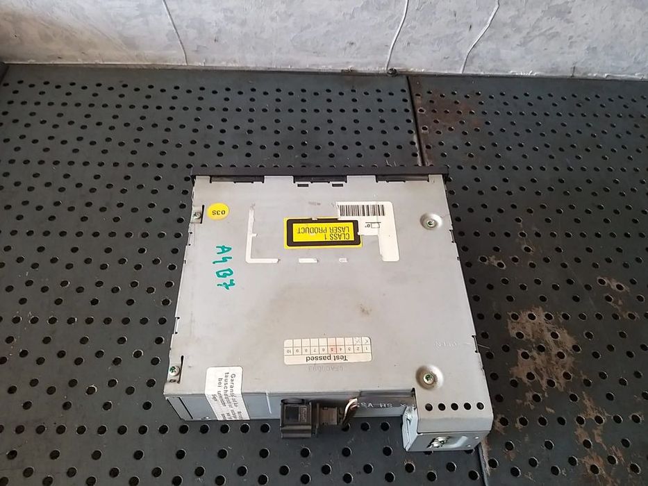 Magazie cd audi a4 b7 8e 8e0035111d
