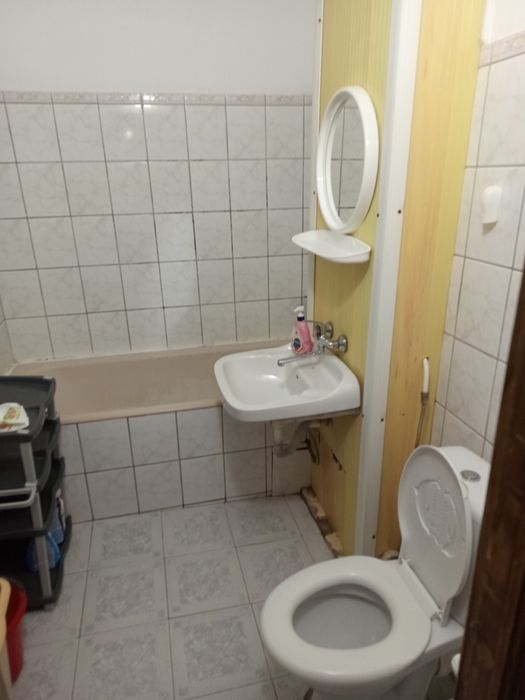 Închiriez apartament 2 camere