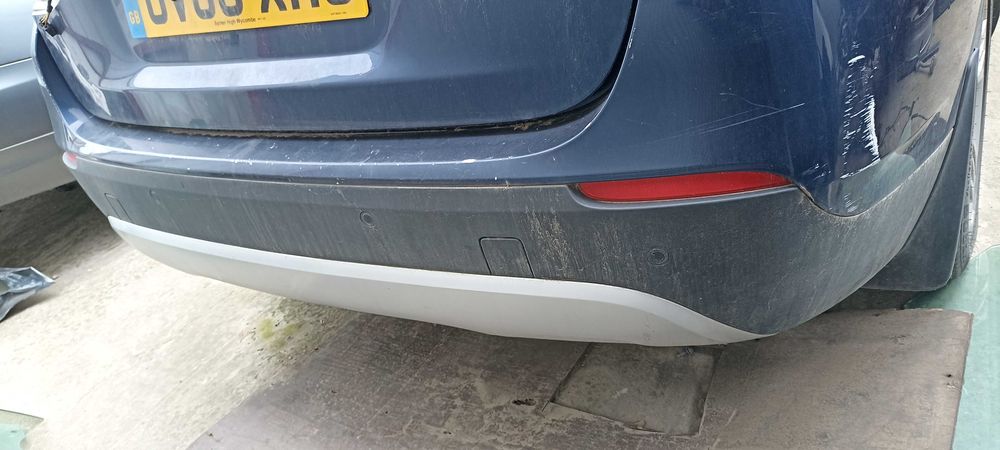 Bara spate BMW X1 E84, 2008-2015