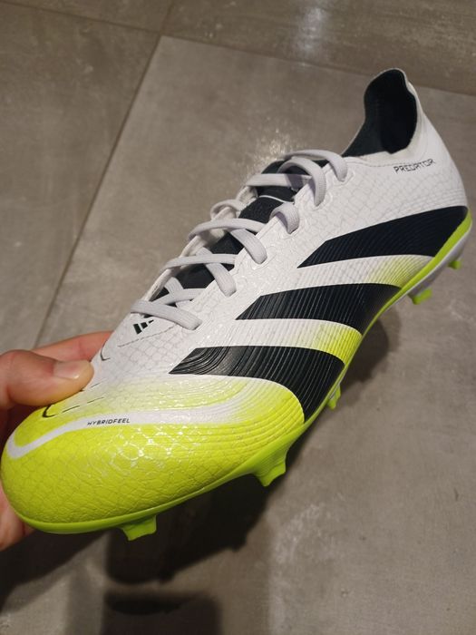 Калеври Бутонки Футболни обувки детски бутонки Стоножки Найк Адидас