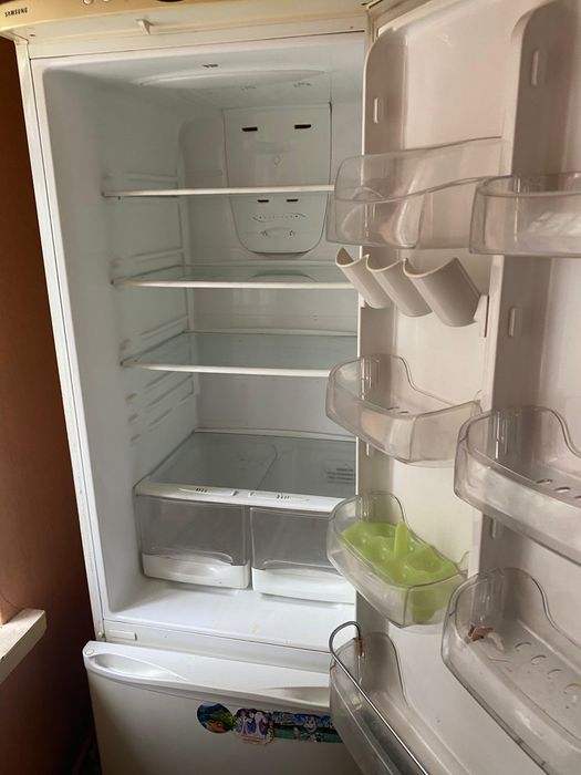 Холодильник samsung