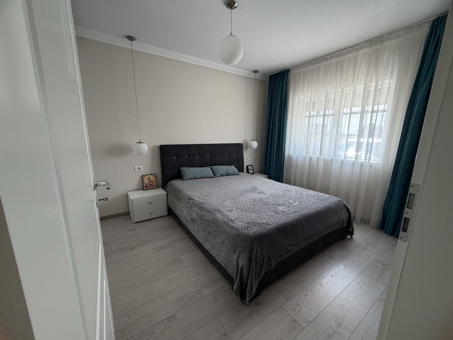 Proprietar vand casa!!!