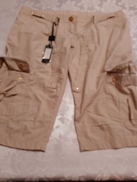 Продавам НОВИ дамски къси панталони