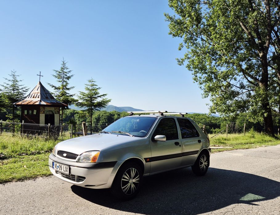 FORD Fiesta 2000 — imagine 2