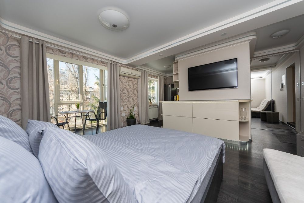 жилье снимите  в аренду посуточно левый берег проспект