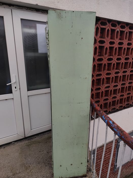 Dulap de fier cu trei usi