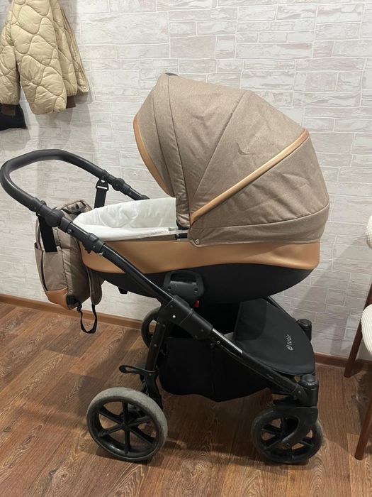 Продам коляску 3в1
