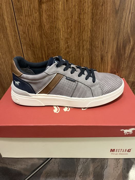 Мъжки обувки Mustang