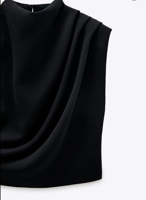 Топ от Zara с подплечниками