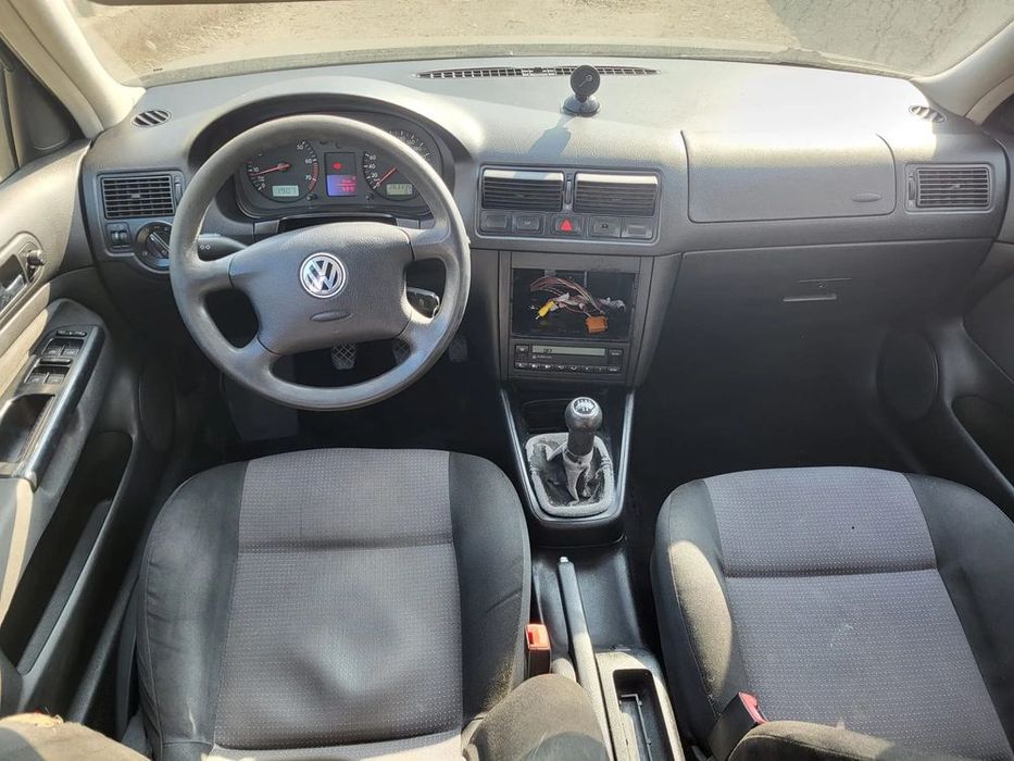 dezmembram volkswagen golf 4 capota/bara fata/usa fata/usa spate/stop