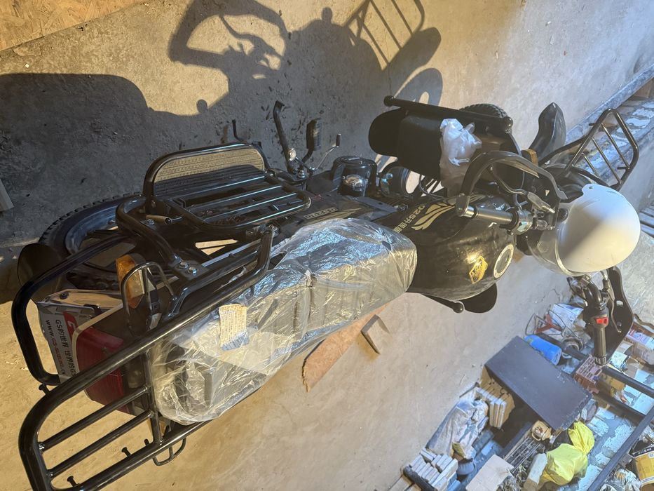 Мотоцикл, GS 200