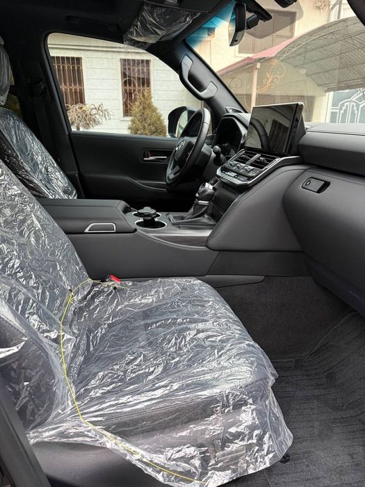 Toyota Land Cruiser 300