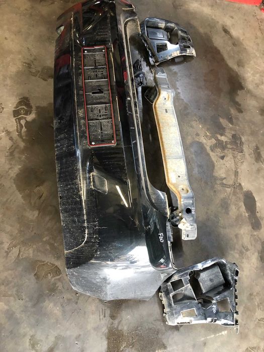 Задна броня/ греда/ прагове БМВ Ф20 (bronq bmw f20)