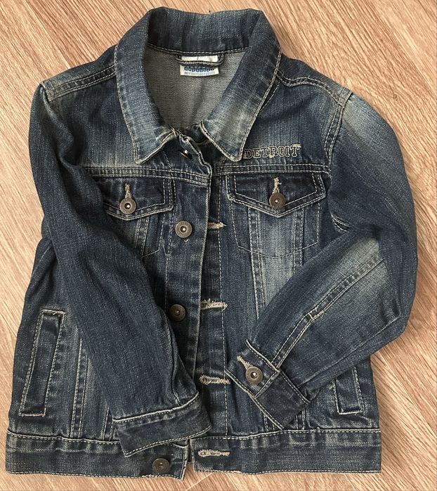 Продам детские вещи