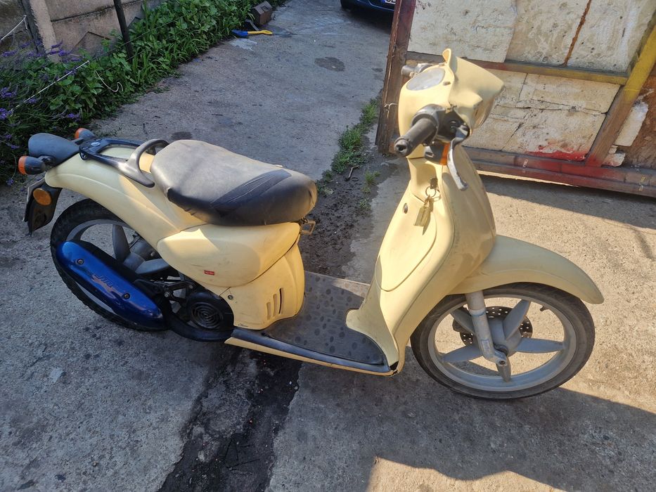 Vând 4 scutere   piaggio ,aprilia,malaguty