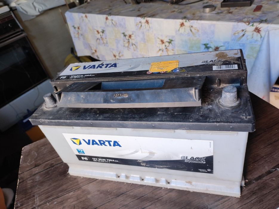 Продаем аккумулятор 90 ампер VARTA