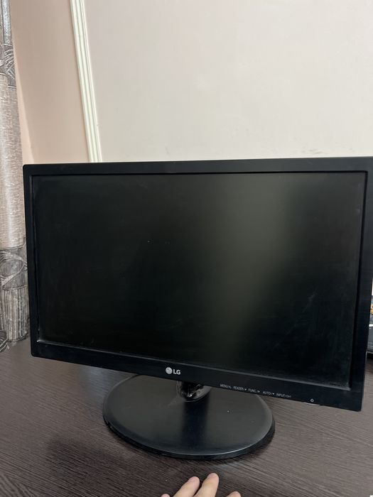 Монитор в хорошем состоянии