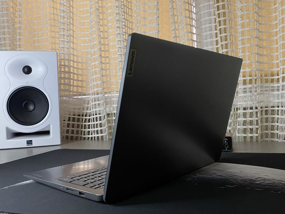 Ноутбук LENOVO RYZEN 5500U