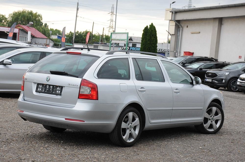 SKODA Octavia 2012 — imagine 3