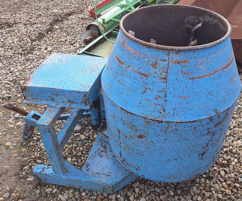 Betoniera tractor pe cardan purtata