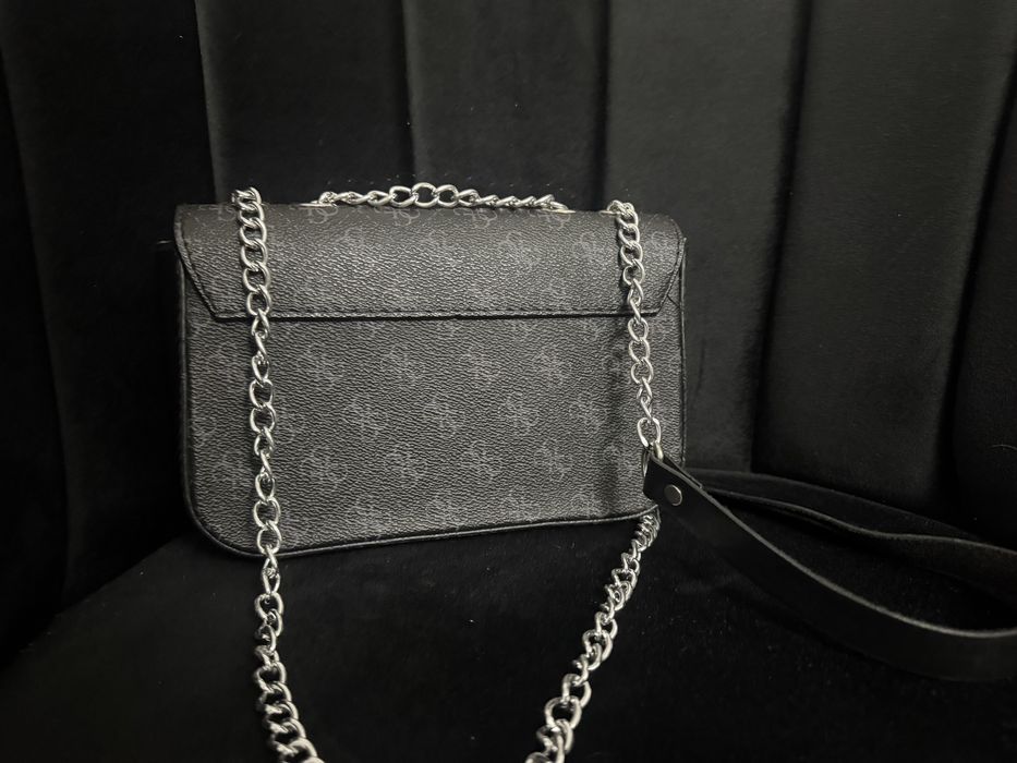 Geata neagra de dama