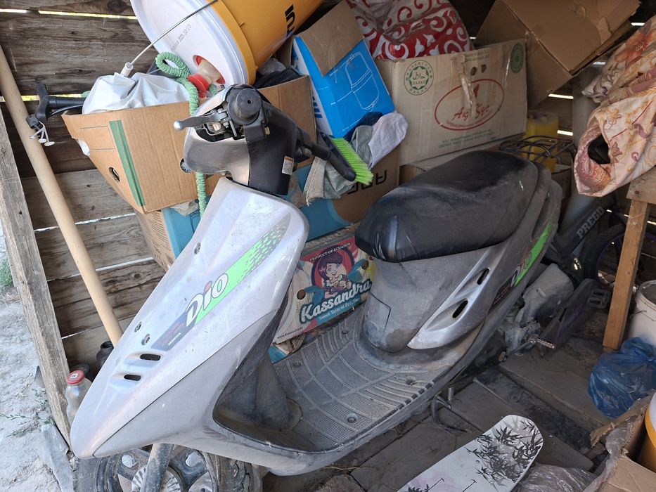 Срочно продам скутер хонда дио 27