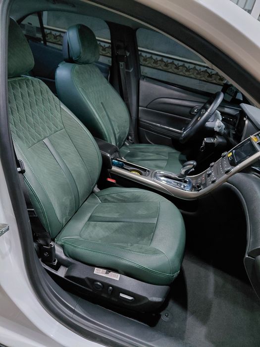 Malibu 1 pazitsiya-3 juda yaxshi xolatda rangi oq