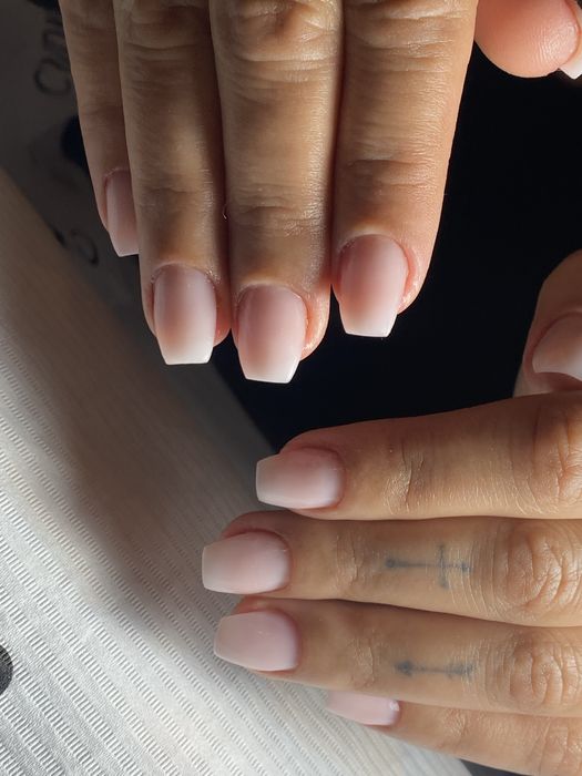 Unghii cu gel si manichiura profesionala -frumusete si rezistenta