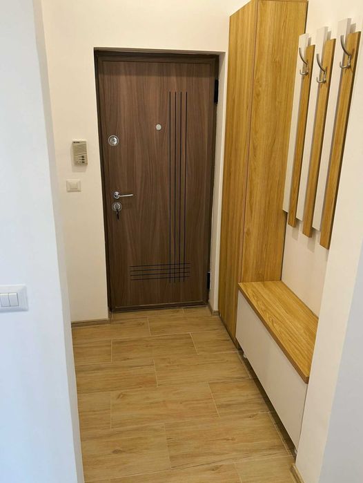 Închiriez apartament ultracentral, 3 camere, renovat / 84 mp