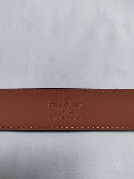 Curea Louis Vuitton – Stil și rafinament