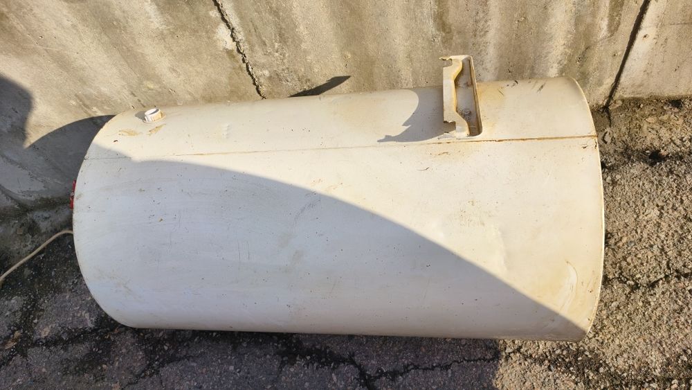 Продам бойлер 100 литров