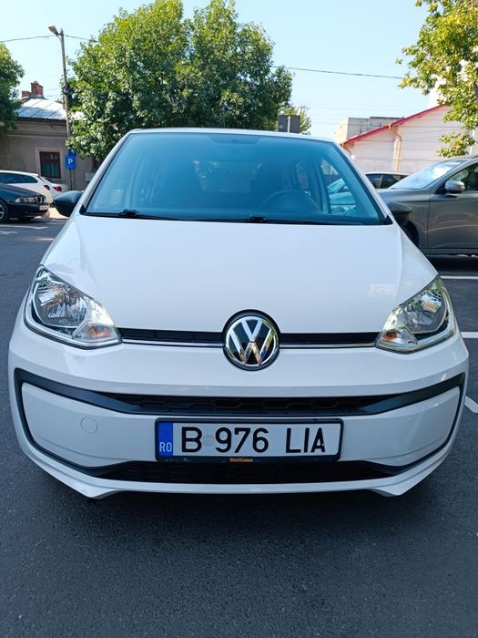 Volkswagen Up 2016 benzină, 4.851 € — imagine 2