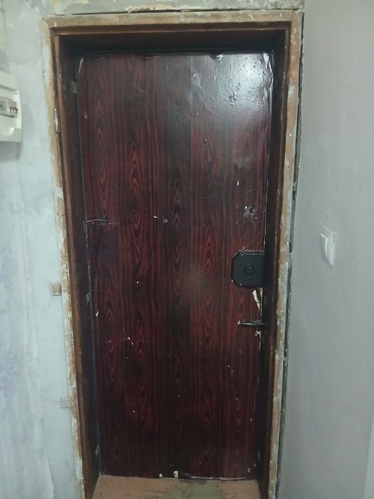 Продам дверь бу 10 тыс