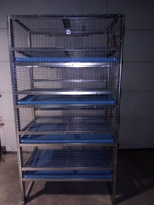 Продавам четириетажна  оборудвана професионална клетка за пъдпъдъци