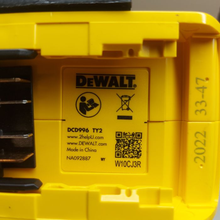 Нов винтоверт Dewalt DCD996N