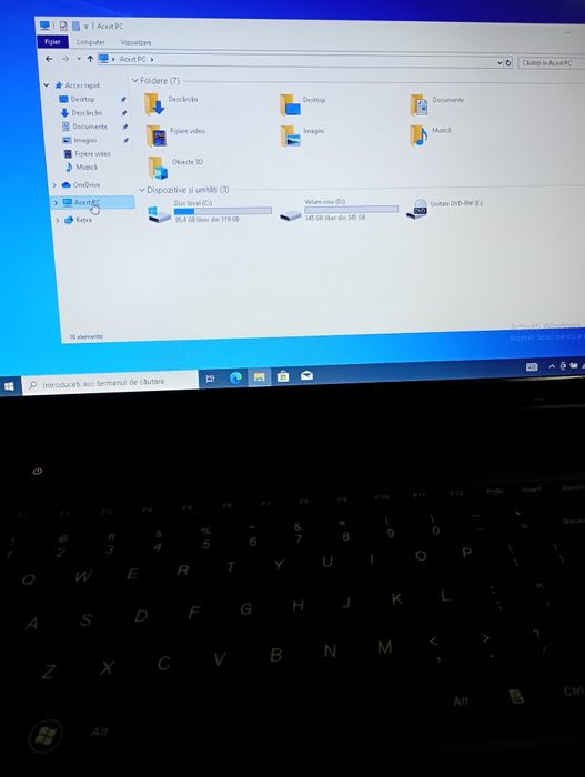 Laptop Lenovo cu 8GB RAM și HDD 500Gb