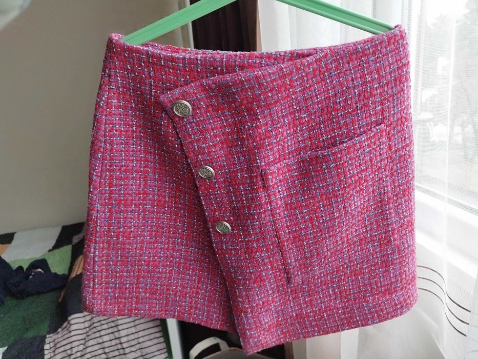 Дамска пола Maje