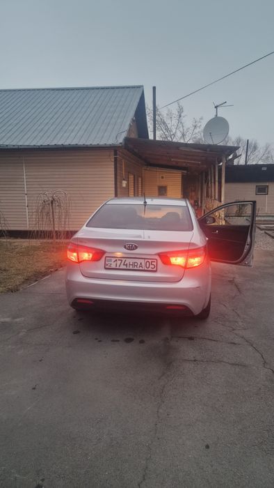 Продам машину Kia Rio